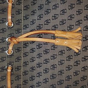 💘🖤💘 DOONEY & BOURKE KHAKI SIGNATURE MONOGRAM JACQUARD TASSEL DRAWSTRING BAG